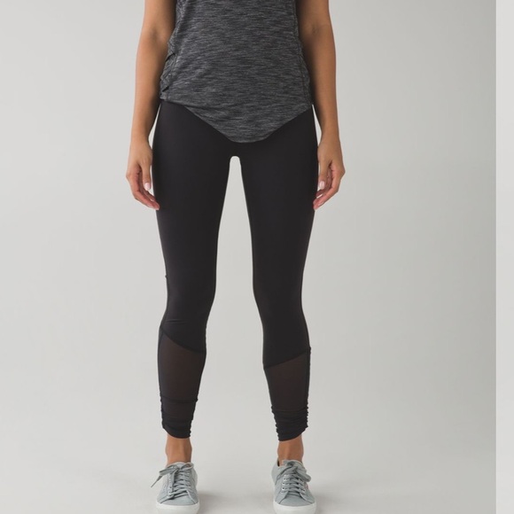 Navy Lululemon Sweaty Endeavor Tight *Full-On Luon - Picture 3 of 6
